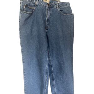 LL. Bean Men's Straight Leg Relax fit Cotton Blue Denim Pants Size 38/32